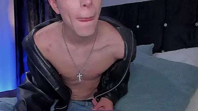 Christopher_77 on StripChat 