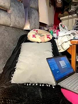 Private coral1727 on StripChat