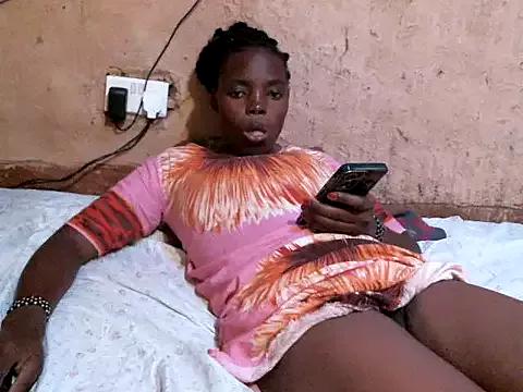 cute_naimah on StripChat 