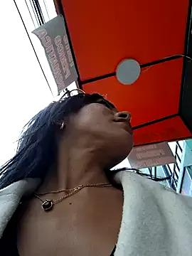 Doll_Loren on StripChat 
