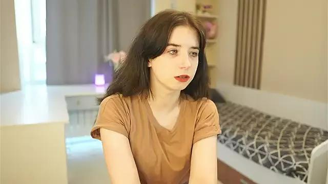 DorisDenmon on StripChat 
