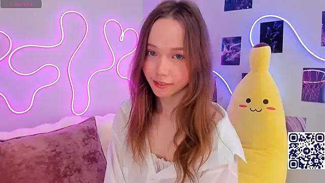 Dreamy_Polly on StripChat 