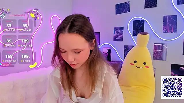 Dreamy_Polly on StripChat 