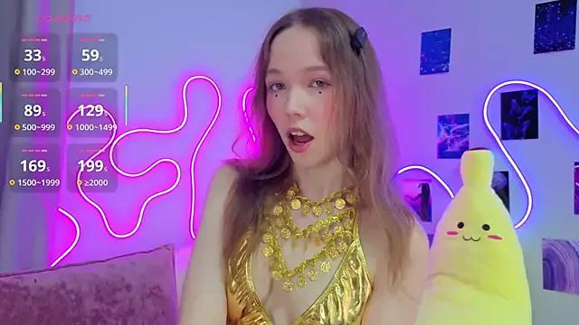 Dreamy_Polly on StripChat 