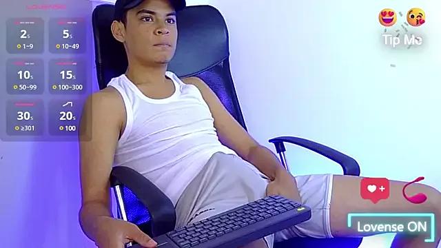 edy_play on StripChat 