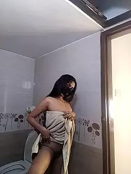Elifeela120 on StripChat 