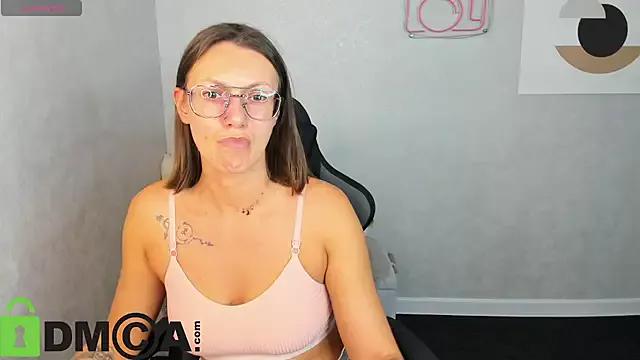 Elina_Gravess on StripChat 