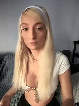 Ella_Charm on StripChat 