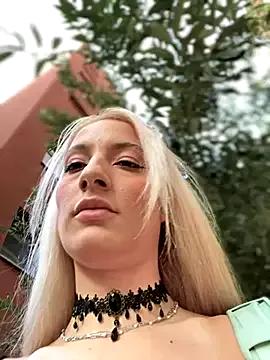 Ella_Charm on StripChat 