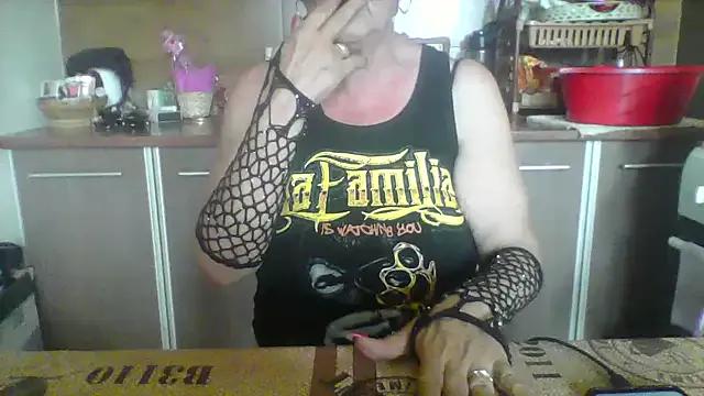 Ely_Elenita on StripChat 