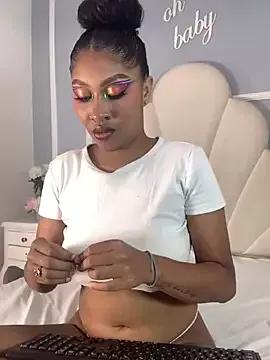 Emmacooperss on StripChat 
