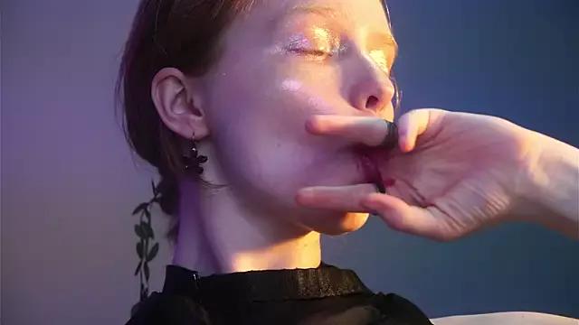 ginger_hugs on StripChat 