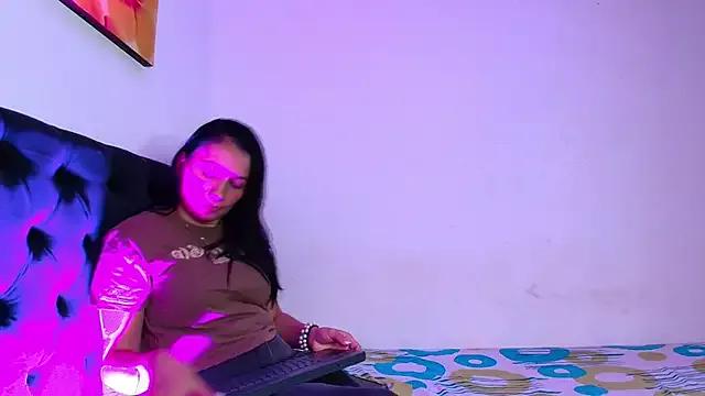 gracekelly12 on StripChat 