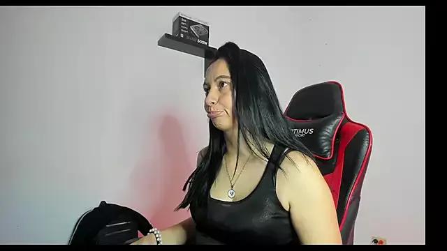 gracekelly12 on StripChat 