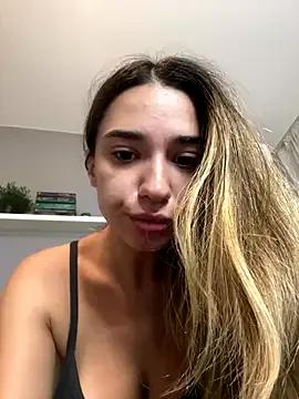 Sweet ItalianGirl wants you to fuck their body now ItalianGirl from StripChat