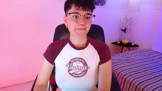 Freechat jeroharper on StripChat