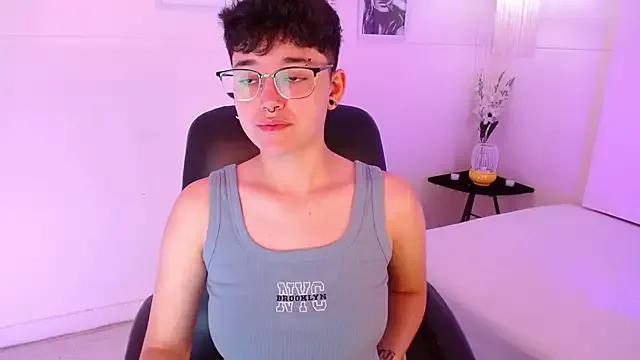 Freechat jeroharper on StripChat