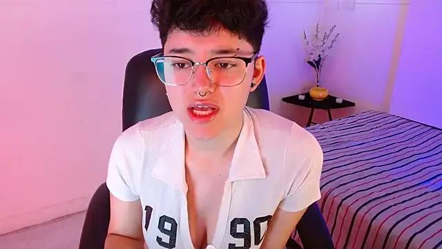 Freechat jeroharper on StripChat