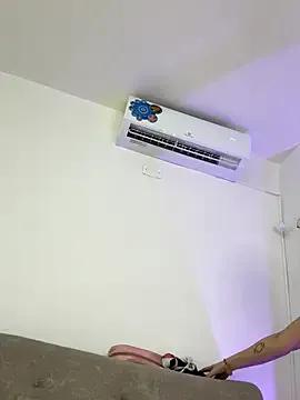 Explore Julietalcl, she wants to masturbate for you Julietalcl from StripChat