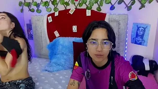 katalinathxandbritney1 on StripChat 