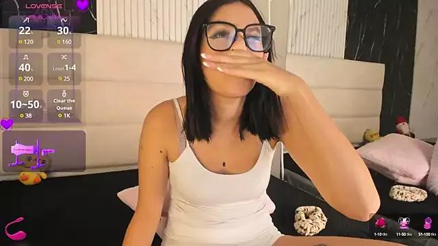 KatDreams_ on StripChat 