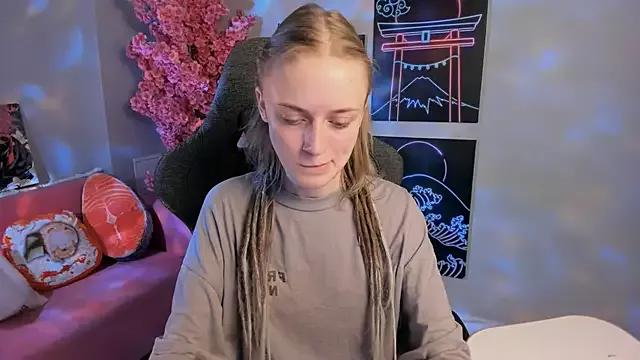 KiraMontoya on StripChat 