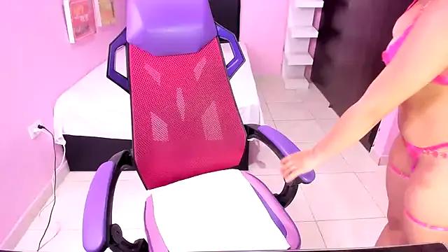 Freechat kitty_doll_squirt on StripChat