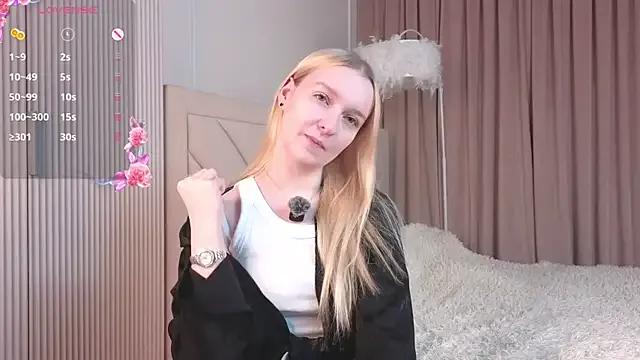 Explore KrishnaSimmons, she wants to masturbate for you KrishnaSimmons from StripChat