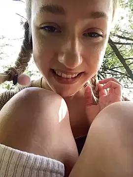 Lia__Love on StripChat 