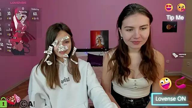 lisa_sunshine1 on StripChat 