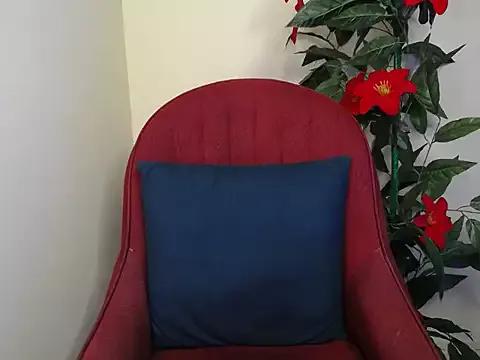 Little_queenn on StripChat 