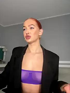 Freechat LittleFox___ on StripChat