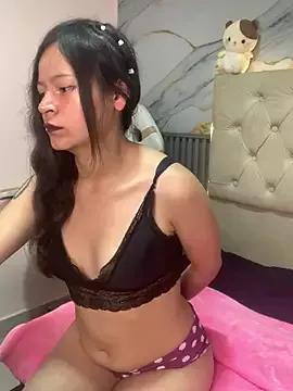 Lucia_20x on StripChat 