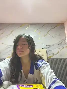 Lucia_20x on StripChat 