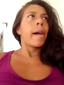 Freechat LucyNatural on StripChat