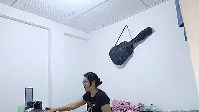 luxandracon23 on StripChat 