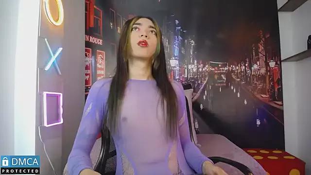 MaeveKuro on StripChat 