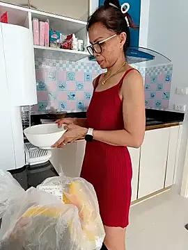 Mama_Eva_1 on StripChat 