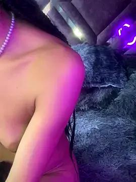 MichelleDiaz_Pink on StripChat 