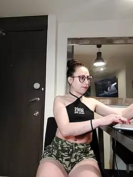 milena_23x on StripChat 