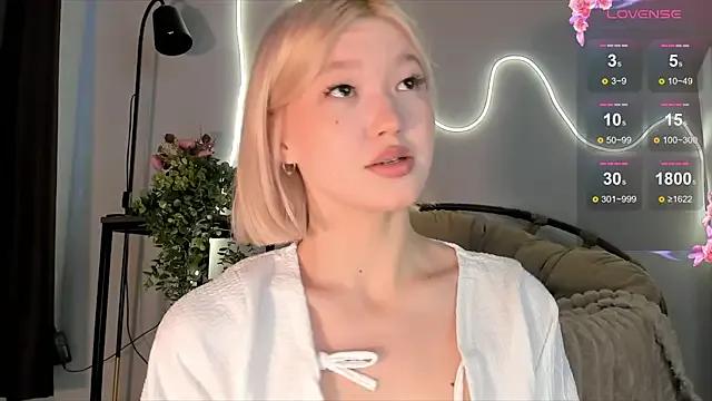 milli_sun_ on StripChat 
