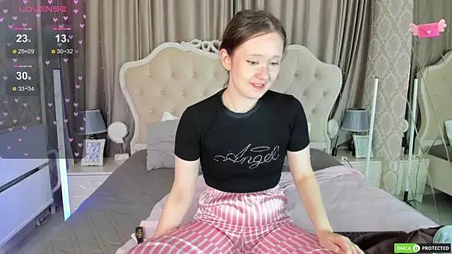 MiriaamWhite on StripChat 