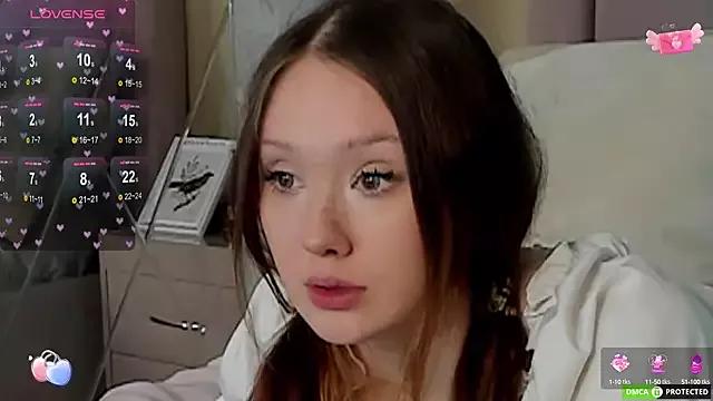 MiriaamWhite on StripChat 