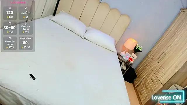 Miss_Shantalll on StripChat 