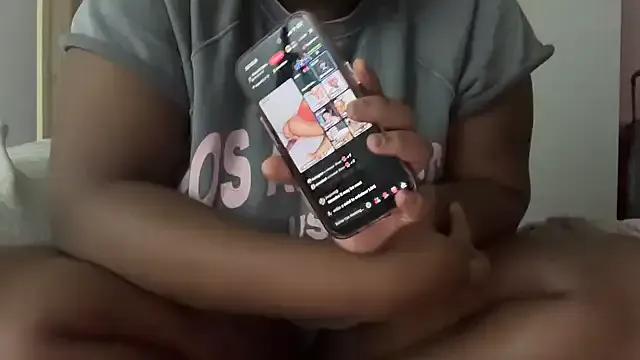 StripChat Nanaisbackk nanaisbackk from StripChat