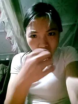 Freechat ngan-cute on StripChat
