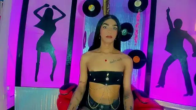 nickyminach_ on StripChat 