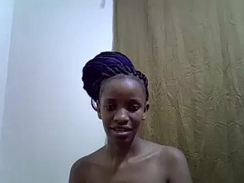 Freechat prettybeee on StripChat