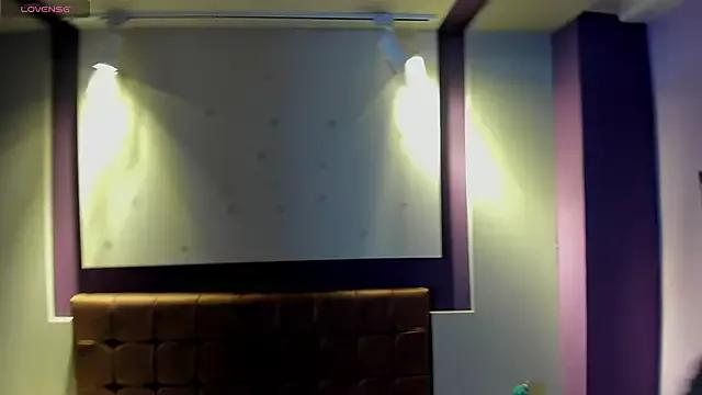 rhosyn_reyes on StripChat 