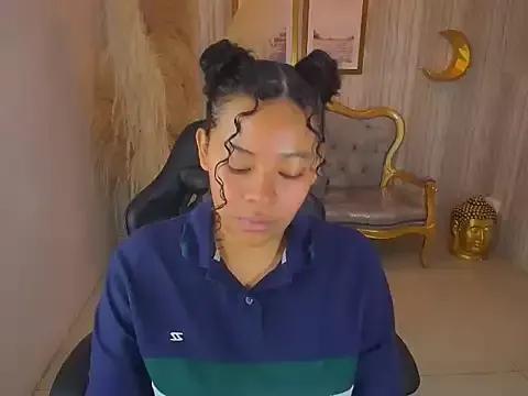 risada_temptation_s on StripChat 